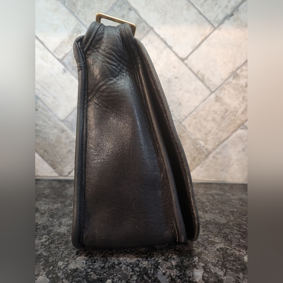 Vintage COACH Stewardess 9525 Brass Black Leather Crossbody Bag Costa Rica - Picture 2 of 16